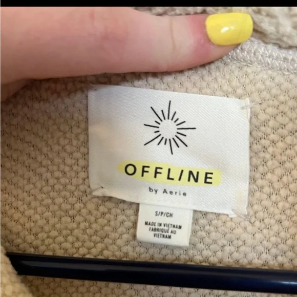 Aerie Sherpa Half-zip up - Picture 2 of 3